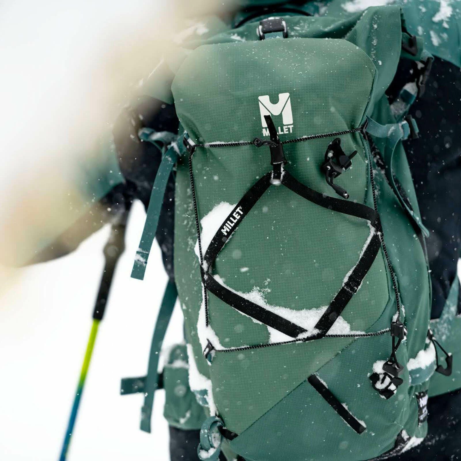 M-White 32