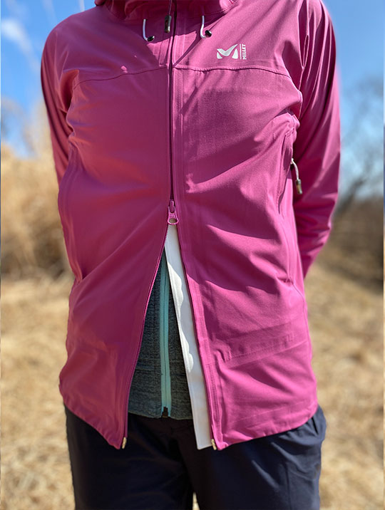 ダブルジッパーで換気楽々