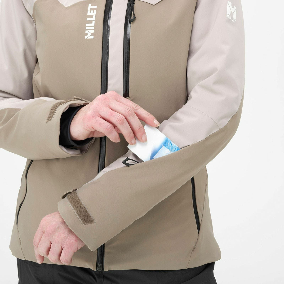 スノーバシン ジャケット